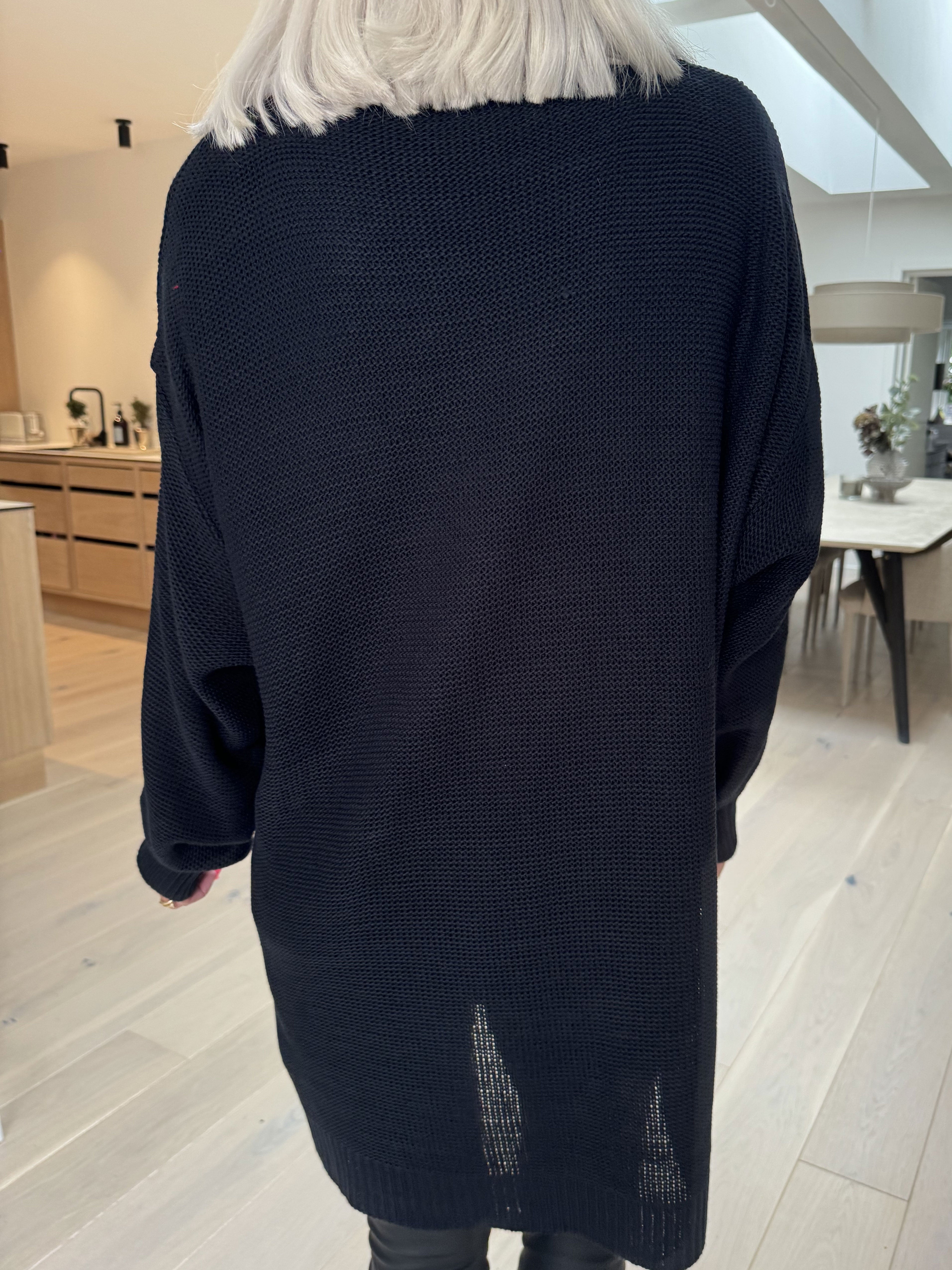 Annalise - Stickad klänning med hjärtfront